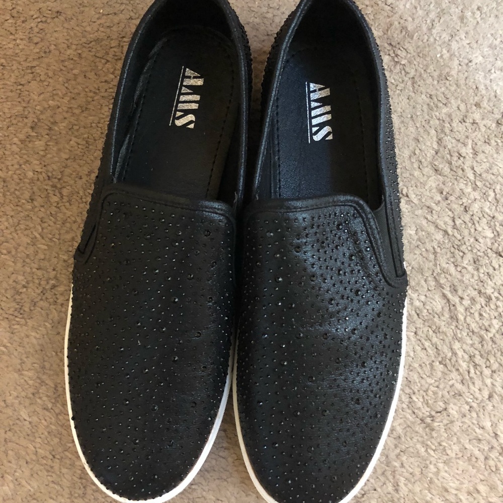 Black shoes